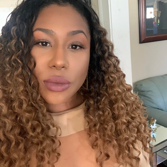 Meet your Posher, Colette - Picture 1 of 1